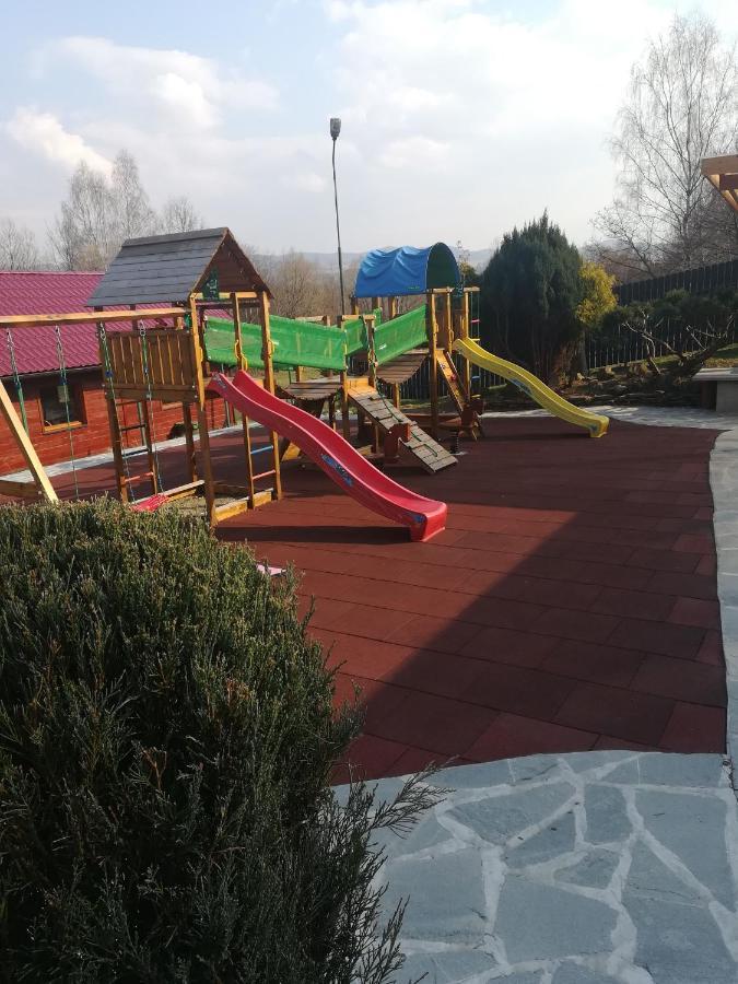 ホテルOsrodek Rekreacyjno - Wypoczynkowy Beskidek Gilowice  エクステリア 写真